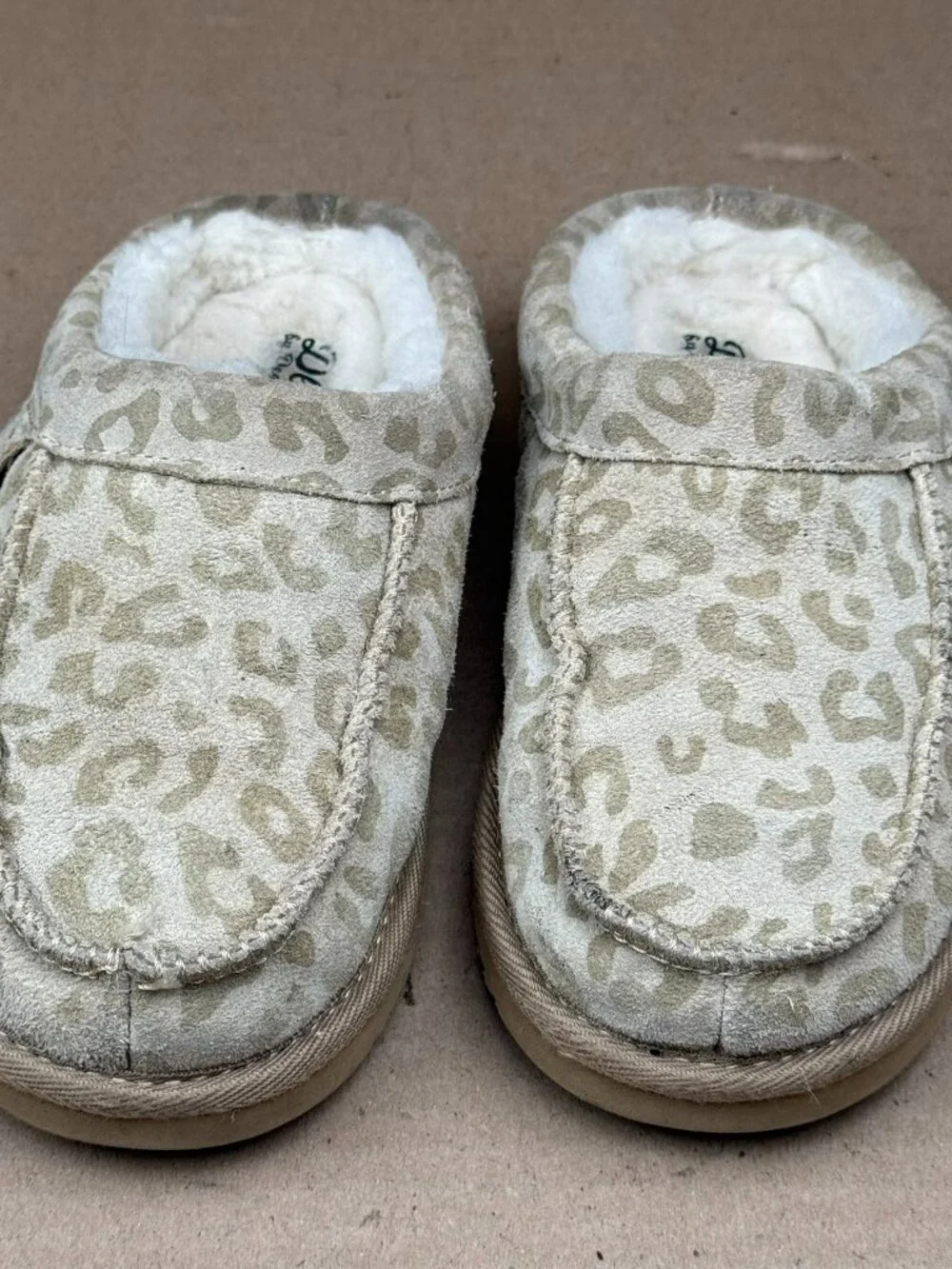 Dluxe by Dearfoams Youth Kids Size 3 Leopard Print Faux Fur Lined Slipper Clogs